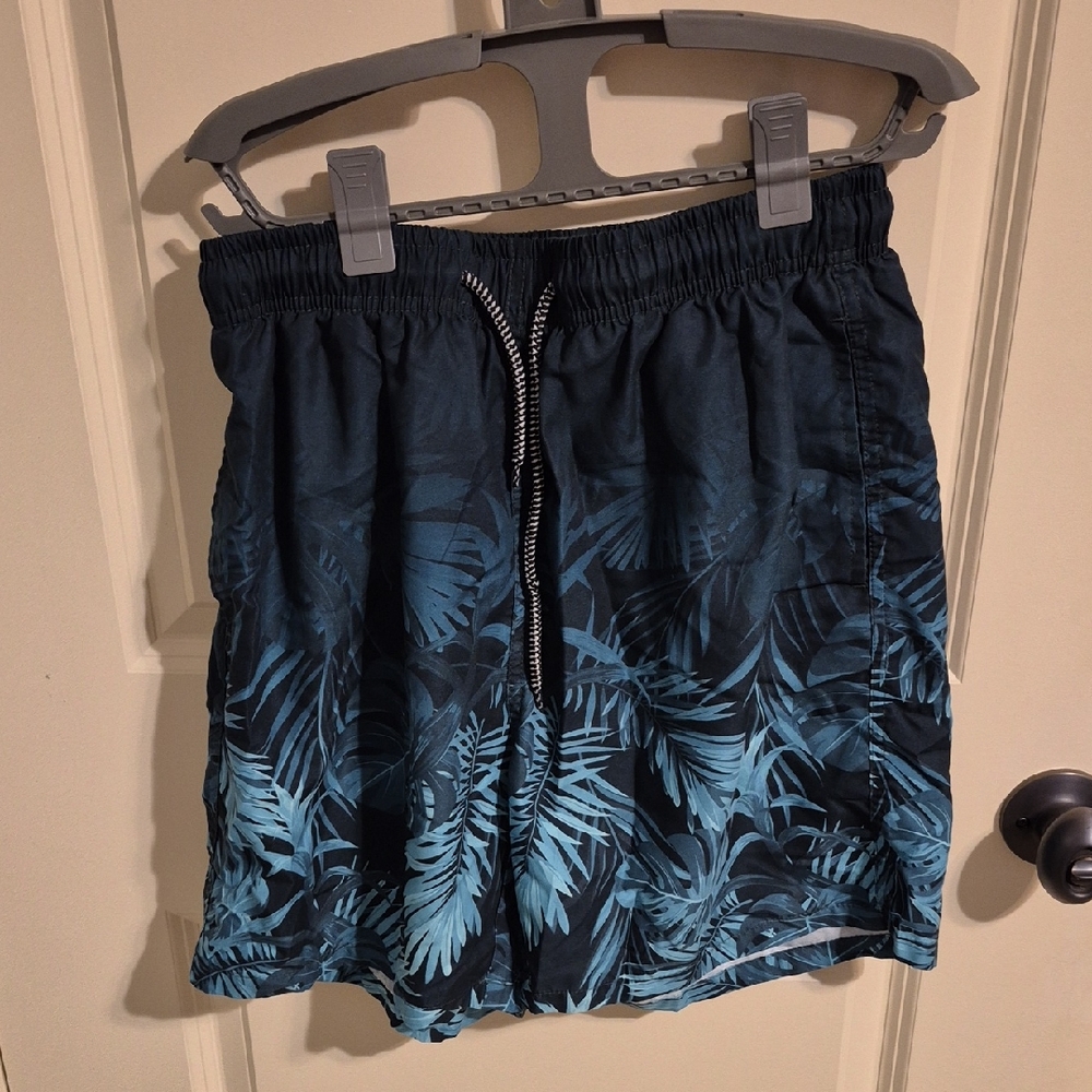NFINITY Men's Dark Blue Leaf Print Athletic Shorts